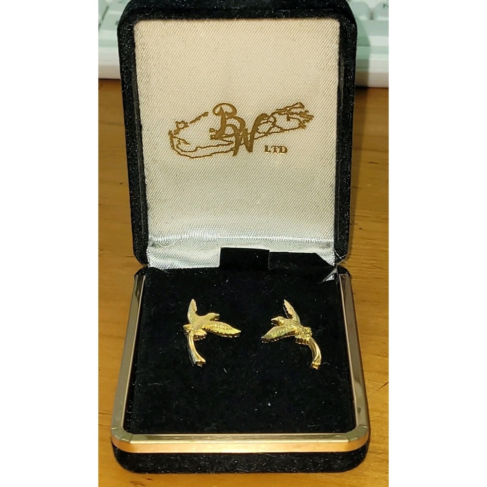 Vintage BW Jewellers Ltd Gold Tone Hummingbird Stud Earrings Boxed